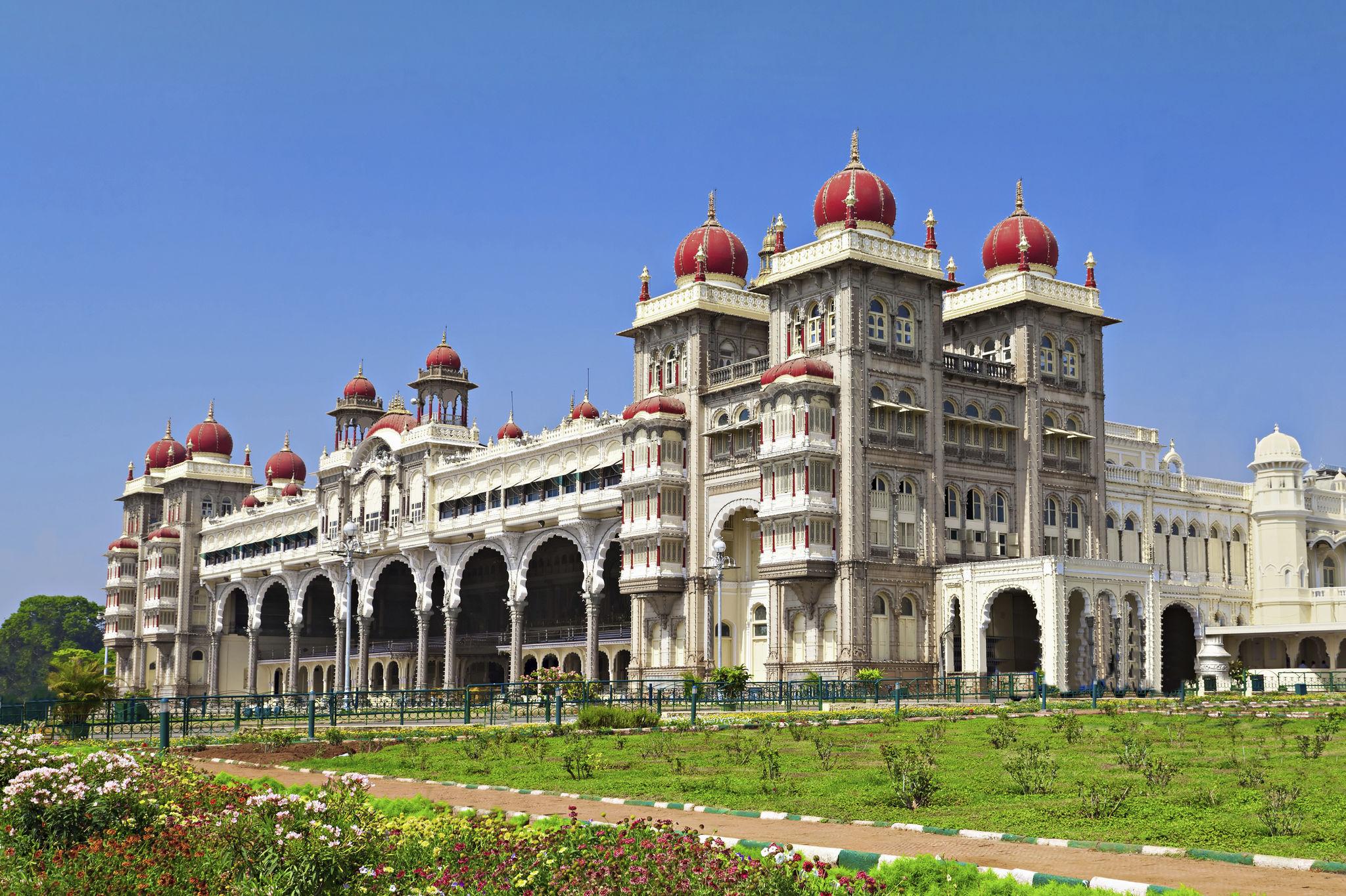 14. Nature, Palaces and Wildlife of Karnataka