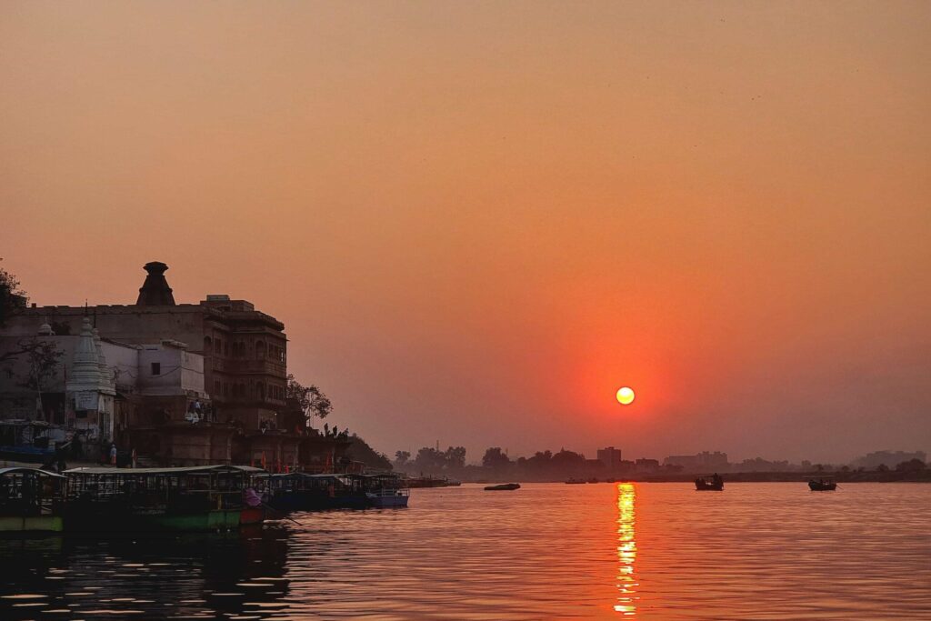 compressO-1. Vrindavan Tour