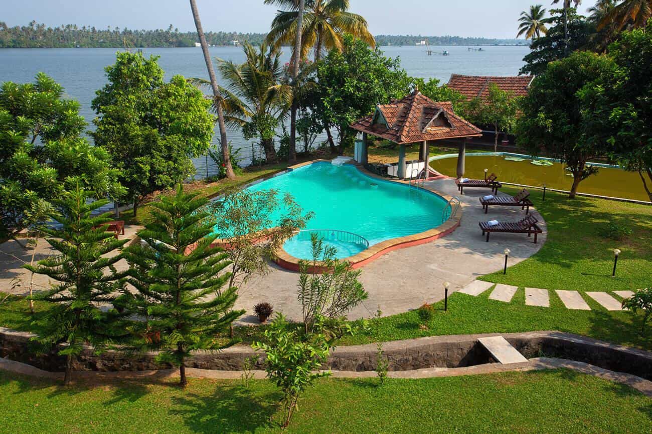 compressO-2. Ayurveda & Nature Cure in Kerala